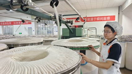 年末沖刺正當時企業(yè)開足馬力忙生產(chǎn)