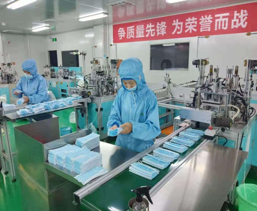 為宜昌正能量點(diǎn)贊 日產(chǎn)口罩13萬(wàn)只，醫(yī)護(hù)馳援一線，共筑抗疫物資長(zhǎng)城
